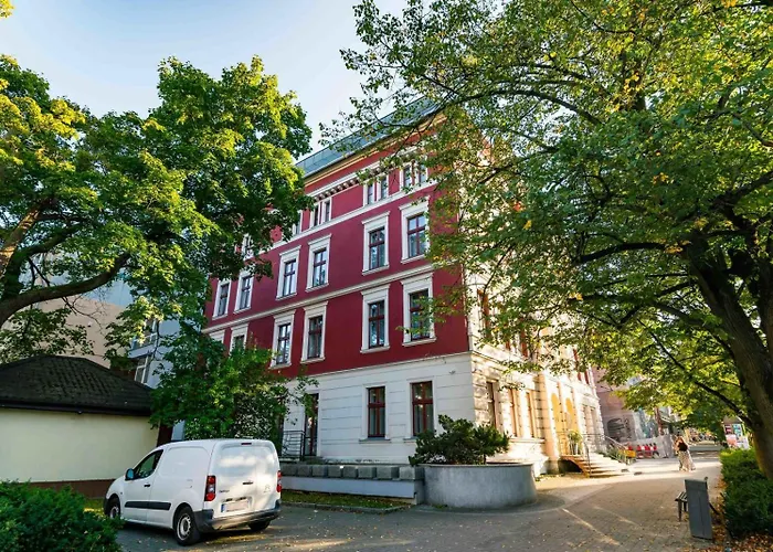 White Glove Dyplomat * Olsztyn (Warmian-Masurian)